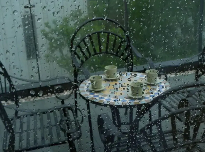 How to Cover a Balcony from Rain?